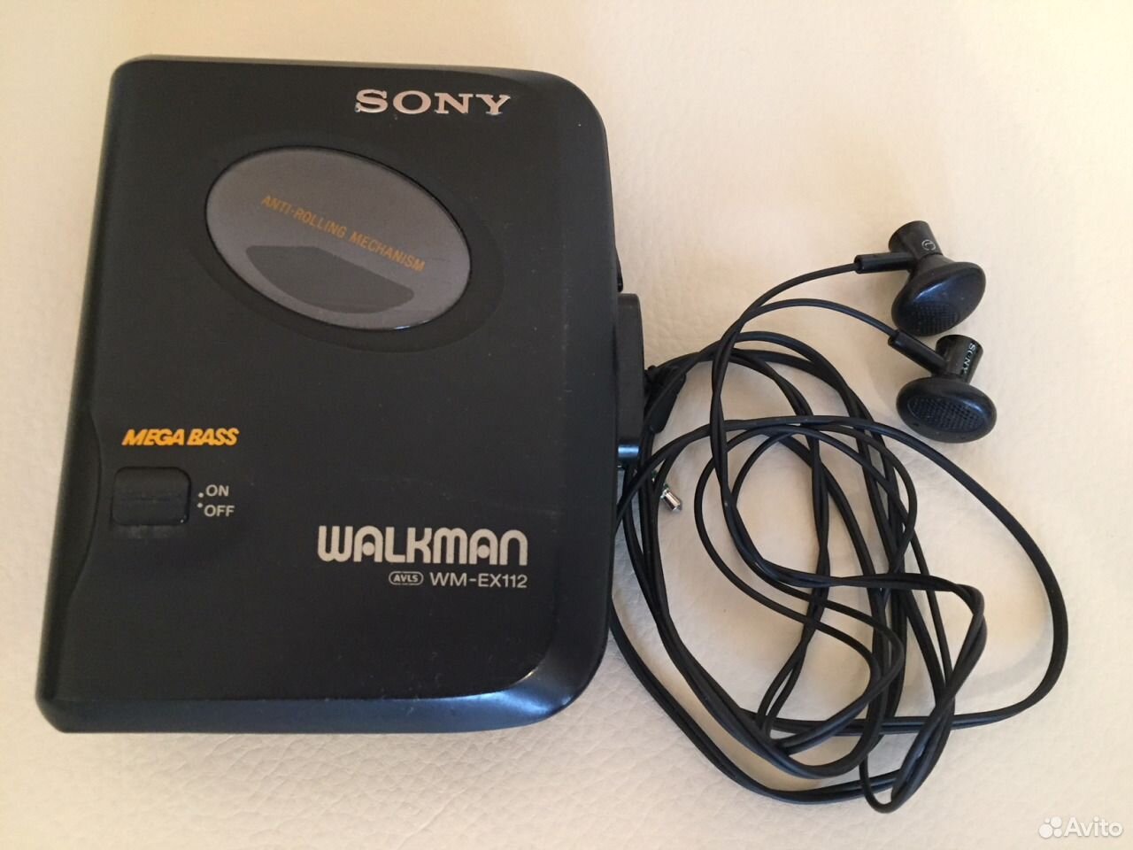 Sony walkman кассетный купить. Sony Walkman кассетный 2000. Sony Walkman 1995. Аудиоплеер Sony Walkman кассетный. Плеер кассетный сони 90.