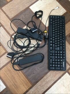 Клавиатура, зарядка и провода
