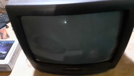 Телевизор Шарп+Тv приставка+кронштейн на стену