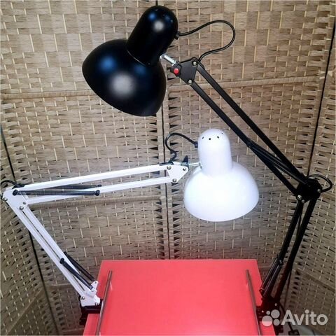 Настольная лампа