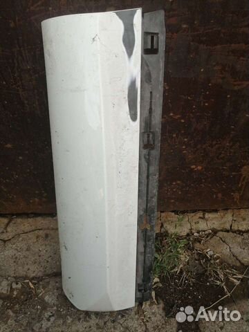 Накладка задней правой двери Volkswagen Touareg 2