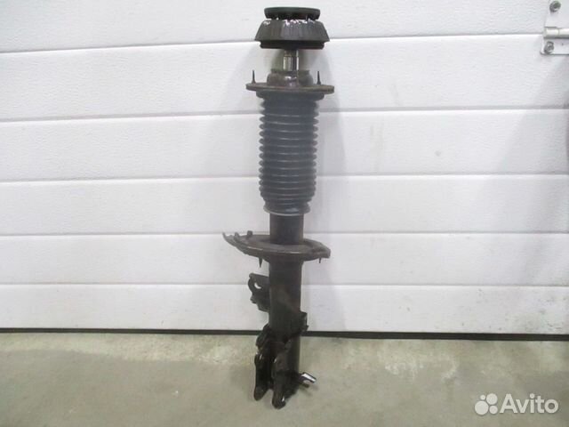 Hyundai Solaris Стойка переднего амортизатора