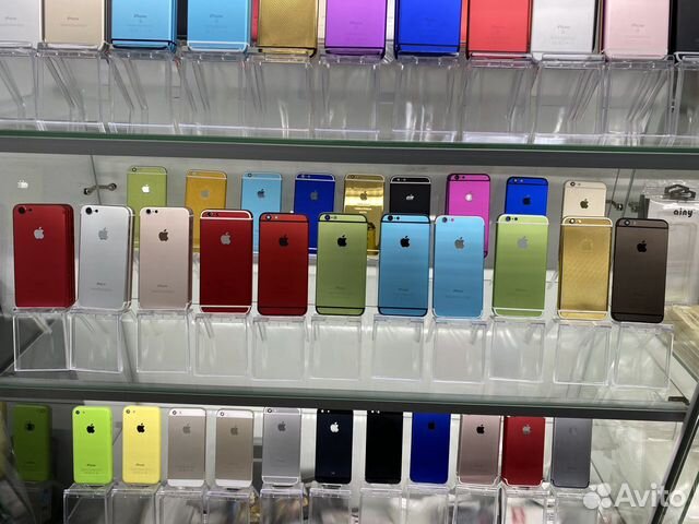 Корпуса на iPhone в разных цветах и стилях