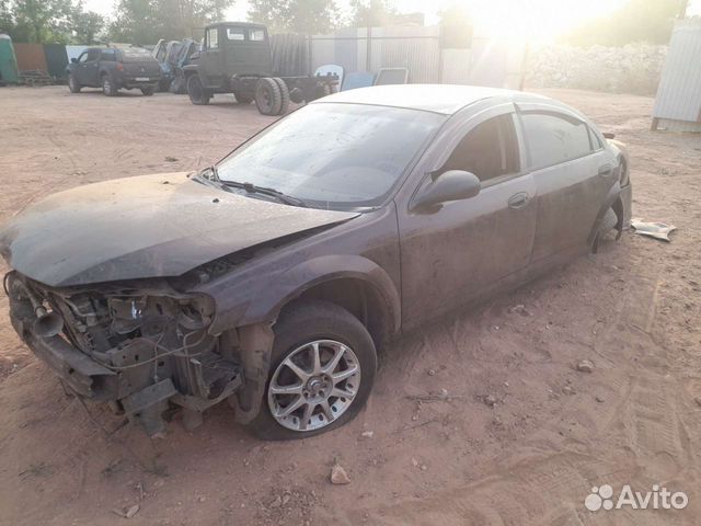 Дверь dodge stratus