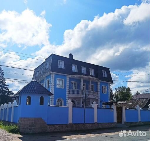 

10-к. и более коттедж, 600 м²