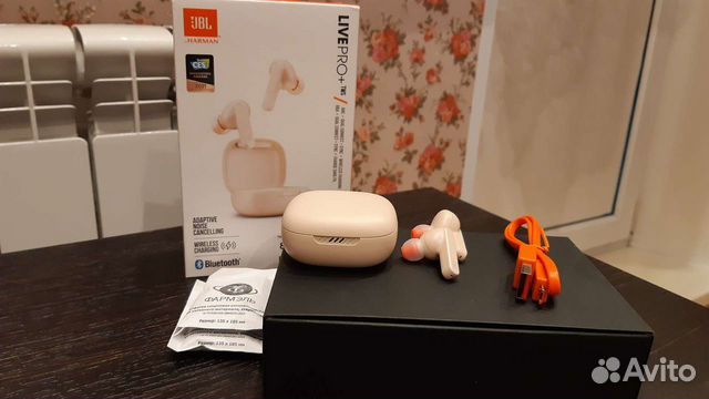 Беспроводные наушники jbl live pro+tws