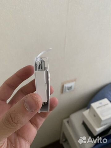 Наушники Apple EarPods with Lightning Connector