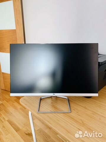 Монитор HP диагональю 24 дюйма