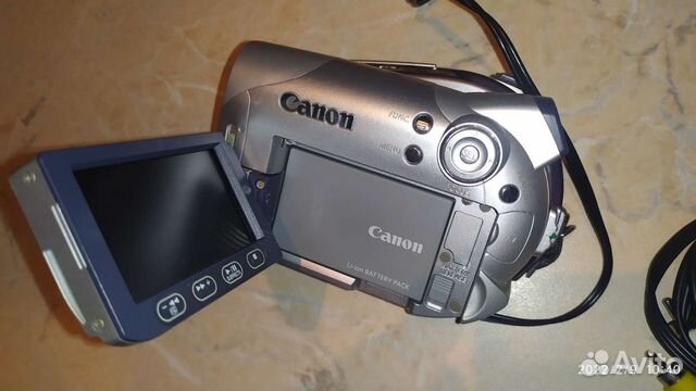 Видеокамера DVD Canon DC100 E