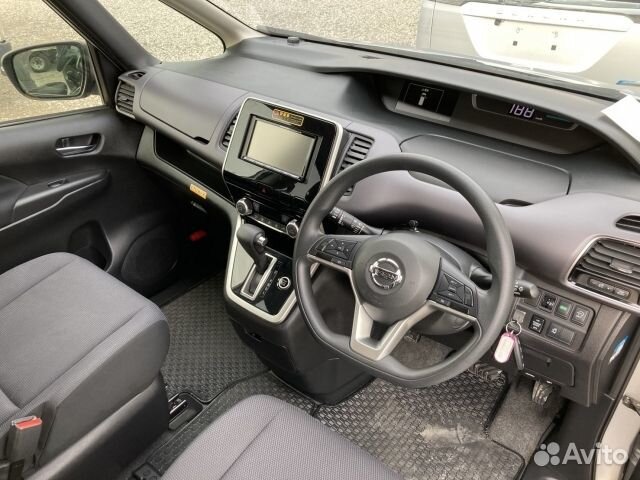 Nissan Serena 2.0 CVT, 2018, 86 000 км