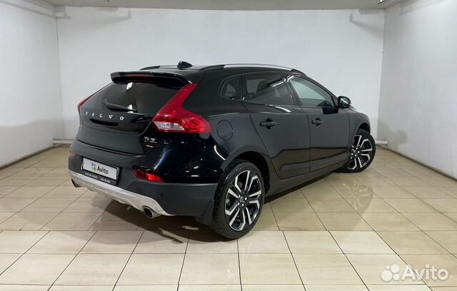 Volvo V40 Cross Country `2017