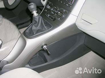 На Toyota Auris 07- Замок на МКПП