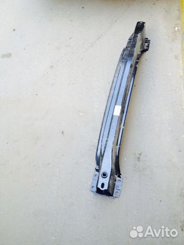 Усилитель заднего бампера Туарег Усилитель заднего бампера Туарег