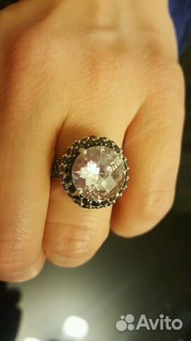 Кольцо перстень с цирконом и фианитами Кольцо перстень с цирконом и фианитами