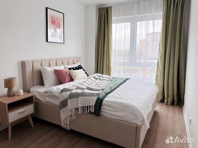 

1-к. квартира, 42 м², 8/33 эт.