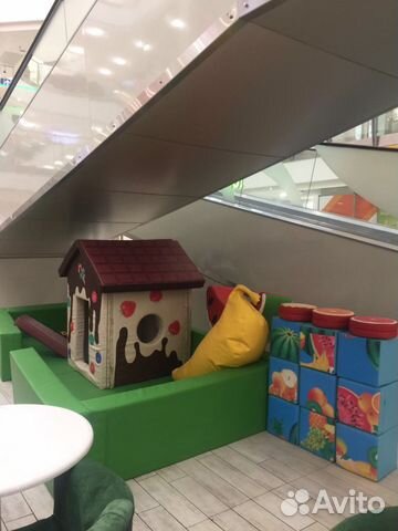 Игровая площадка для детей с мягкими бортиками