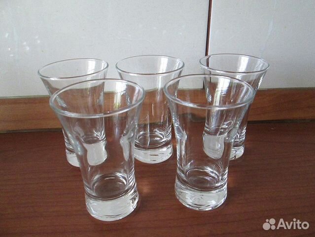 Рюмки, стопки, маслёнка Рюмки, стопки, маслёнка