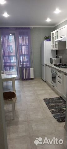 

1-к. квартира, 32 м², 4/10 эт.