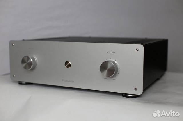 Hi End стерео усилитель c сверхнизкими искажениями Hi End стерео усилитель c сверхнизкими искажениями