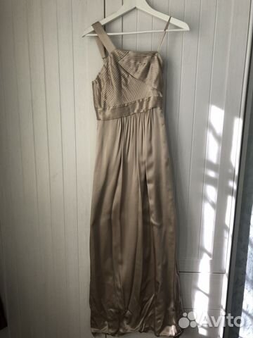Платье в пол. бежевое