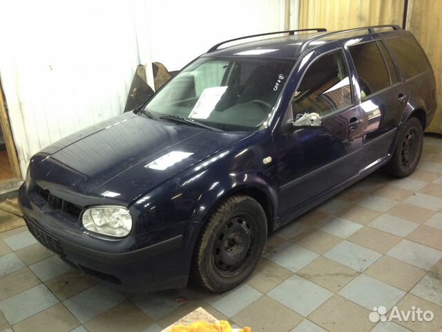 В разборе универсал Volkswagen Golf 4 IV 1.4 МКПП