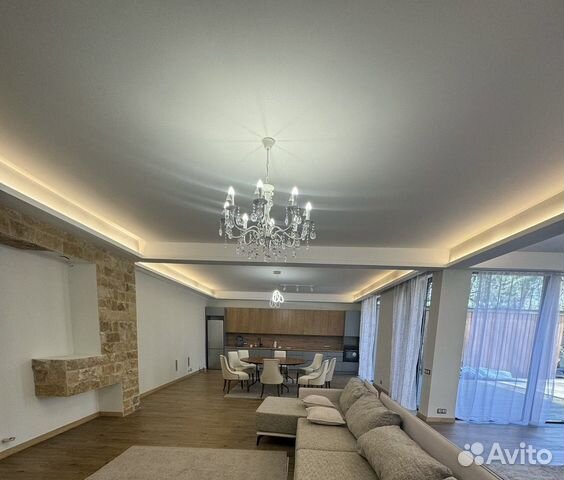 

3-к. дом, 220 м²