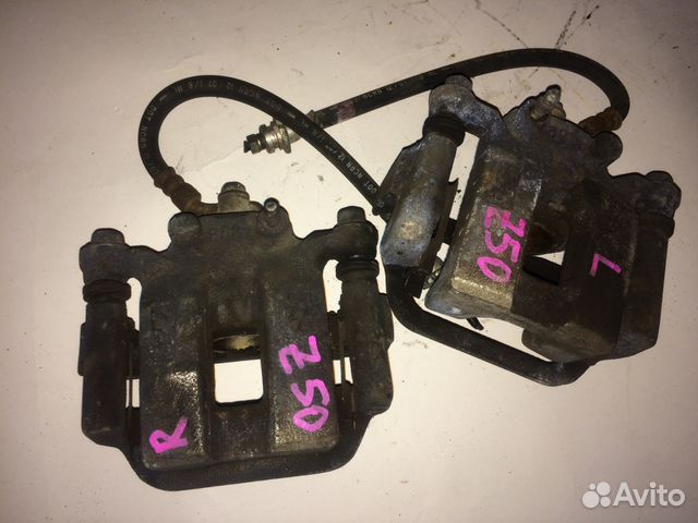 Суппорт задний Nissan Murano Z50 2002-2008 R.L