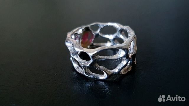 Серебряное кольцо с рубином женское /мужское Серебряное кольцо с рубином женское /мужское