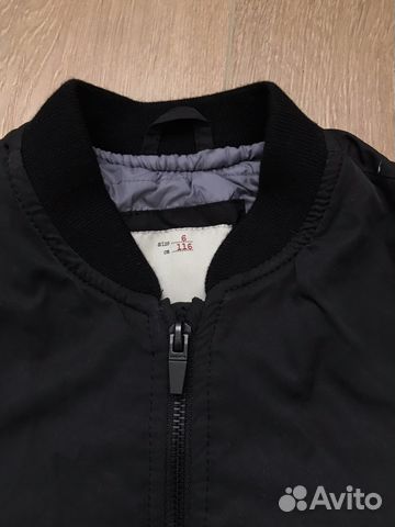 Куртка, джинсы и кеды Куртка, джинсы и кеды