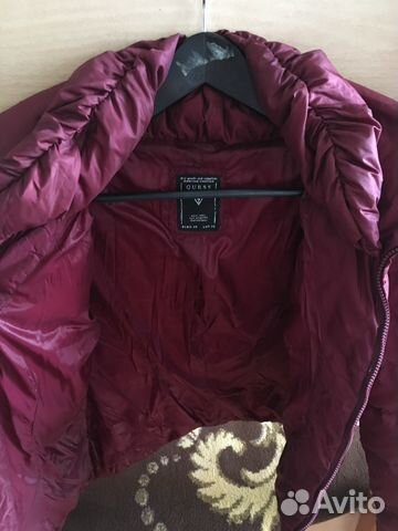 Куртка женская Guess (размер 48) Куртка женская Guess (размер 48)