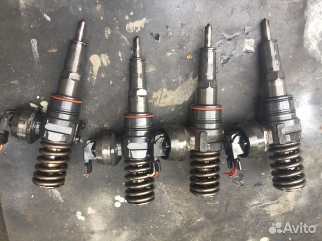 Насос форсунка 1.9TDi Bosch 0414720039 Audi VW