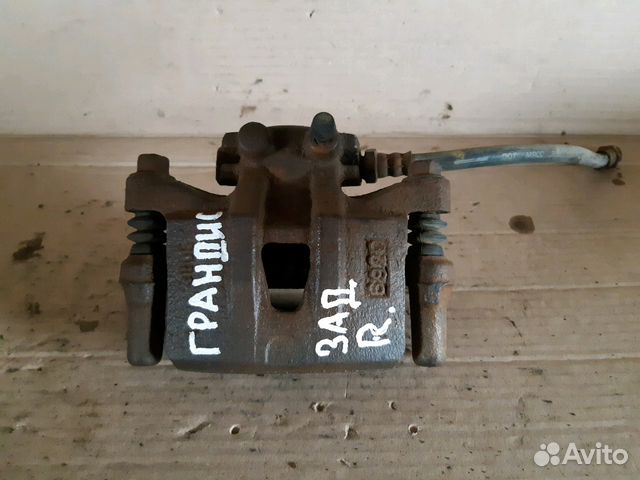 Суппорт задний правый Митсубиси Грандис 04-10