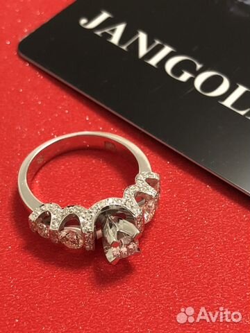 Золотое кольцо с бриллиантами Золотое кольцо с бриллиантами