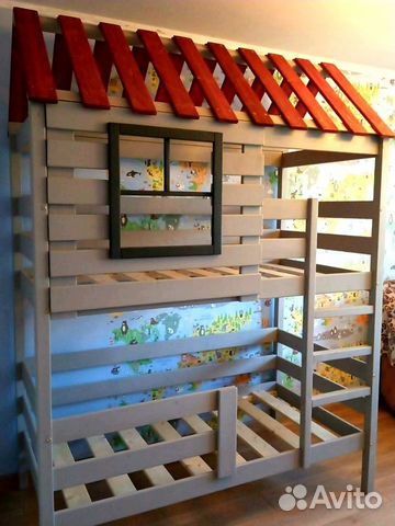 Детская двухъярусная кровать-домик
