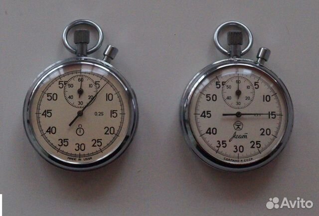 Секундомер с 2 циферблатами. Шкала секундомера. Секундомер с 2 циферблатами. Секундомер механический. Секундомер с 2 циферблатами.