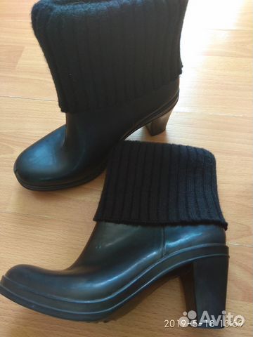 Резиновые сапоги почти новые Резиновые сапоги почти новые