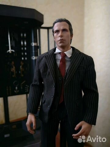 Hot toys batman armory Bruce Wayne