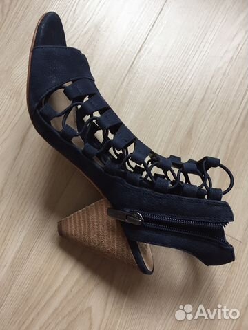 Босоножки (ботильоны) Vince Camuto Босоножки (ботильоны) Vince Camuto