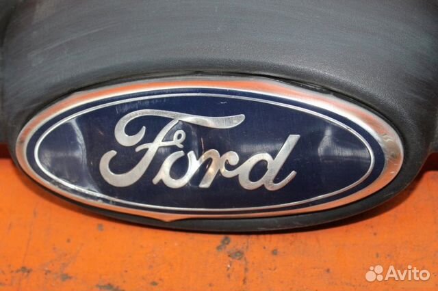 Решетка радиатора Ford Focus 3 2011-2015 Решетка радиатора Ford Focus 3 2011-2015
