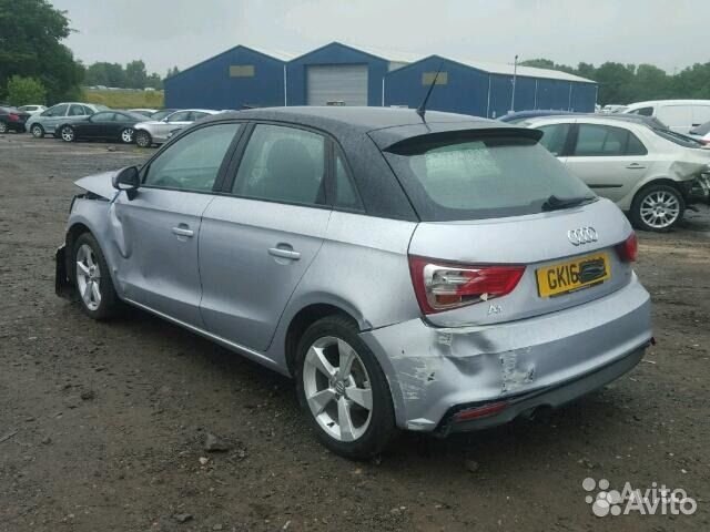 Дверь капот фара бампер Audi A1 Дверь капот фара бампер Audi A1