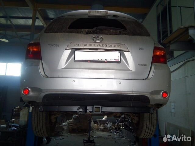 Фаркоп Toyota Highlander Lexus RX 03-08г квадрат Фаркоп Toyota Highlander Lexus RX 03-08г квадрат