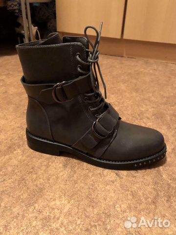 Женские ботинки