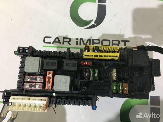 Мерседес w204 Блок предохранителей реле SAM задний