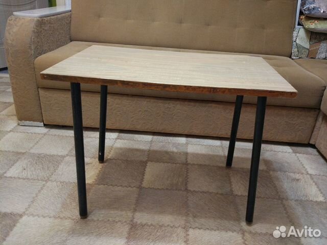 Журнальный столик