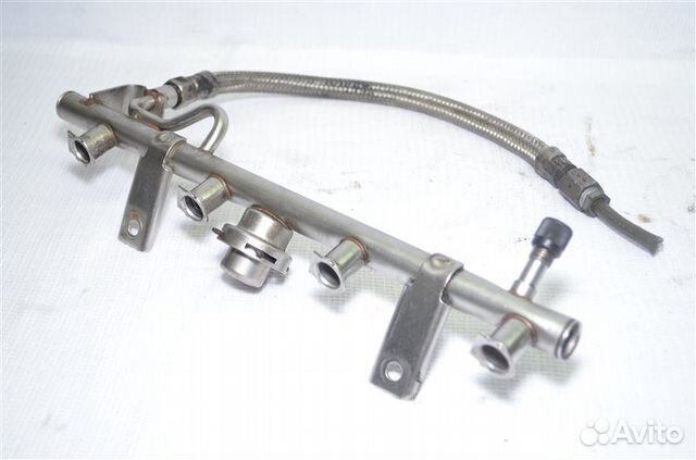 Топливная рейка Mercedes C180 W203 1.8 kompressor Топливная рейка Mercedes C180 W203 1.8 kompressor