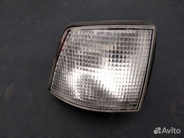 BMW 7 E32 Поворотник правый BMW 7 E32 Поворотник правый