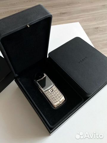 Телефон Vertu constellation Rococo Scarlet Телефон Vertu constellation Rococo Scarlet