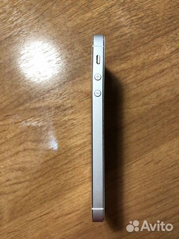 Телефон Apple iPhone 5 S