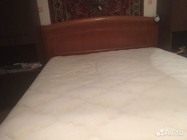 Кровать двуспальная из массива ореха