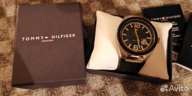 Часы Tommy Hilfiger